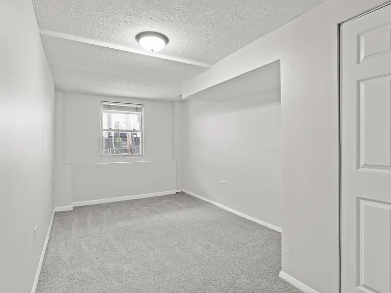 209 Douglas St NE — Photo 25