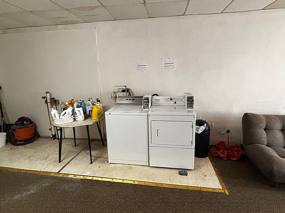 3rd image of 908 N 2nd St APT 2F