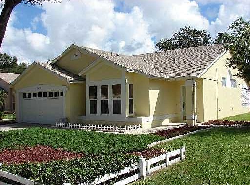 '90 Block/Stucco-New Paint