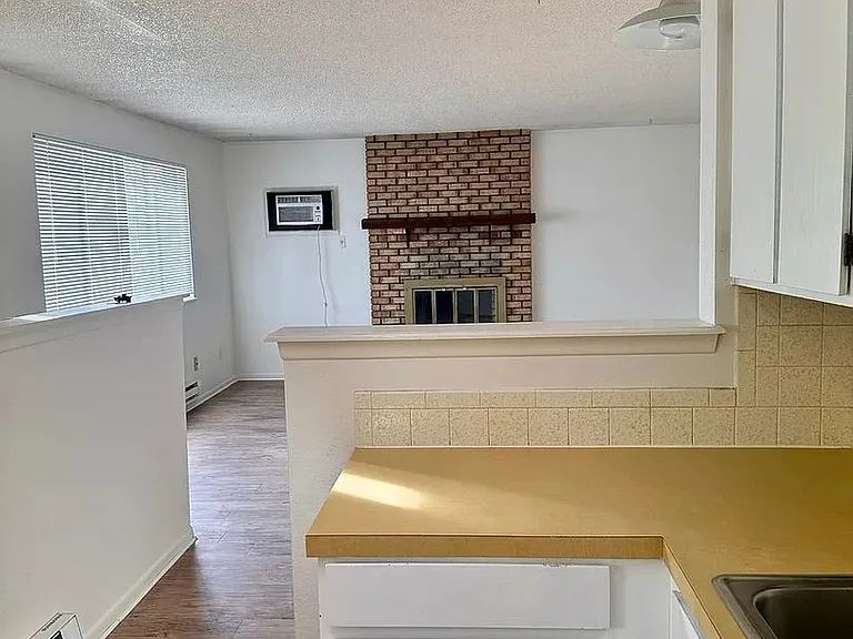 726 Delaware Ave #A — Photo 4