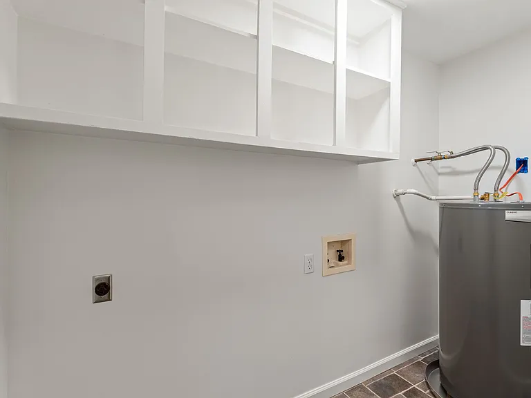44 Griffith Rd #2 — Photo 16