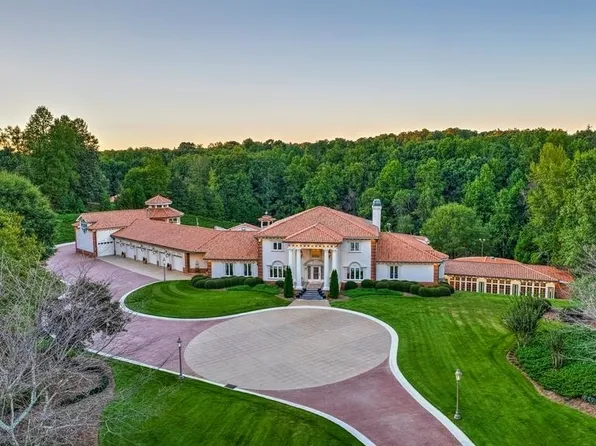 5326 Presley Pl, Douglasville, GA 30135