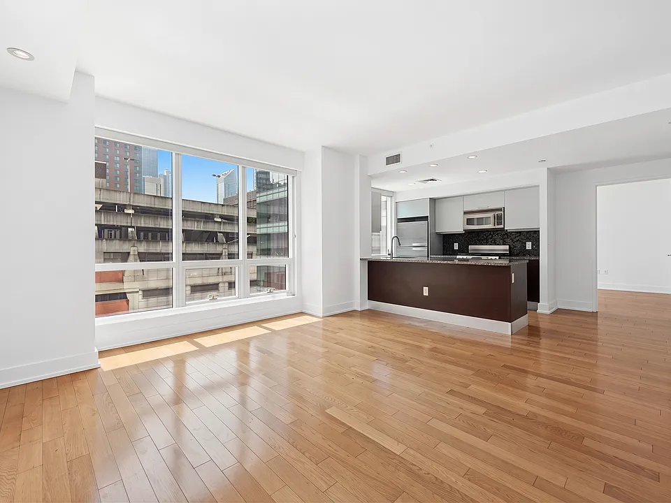 350 W 42nd St #7G