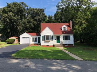 17 Franklin St, Woodcliff Lake, NJ 07677