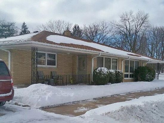 5004 Ridgeway Ave, Racine, WI 53406