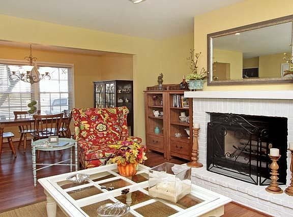 The dining area in the upper left could also be used as a home office or study.