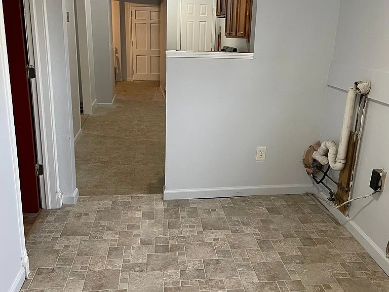 1126 Cutler St — Photo 8