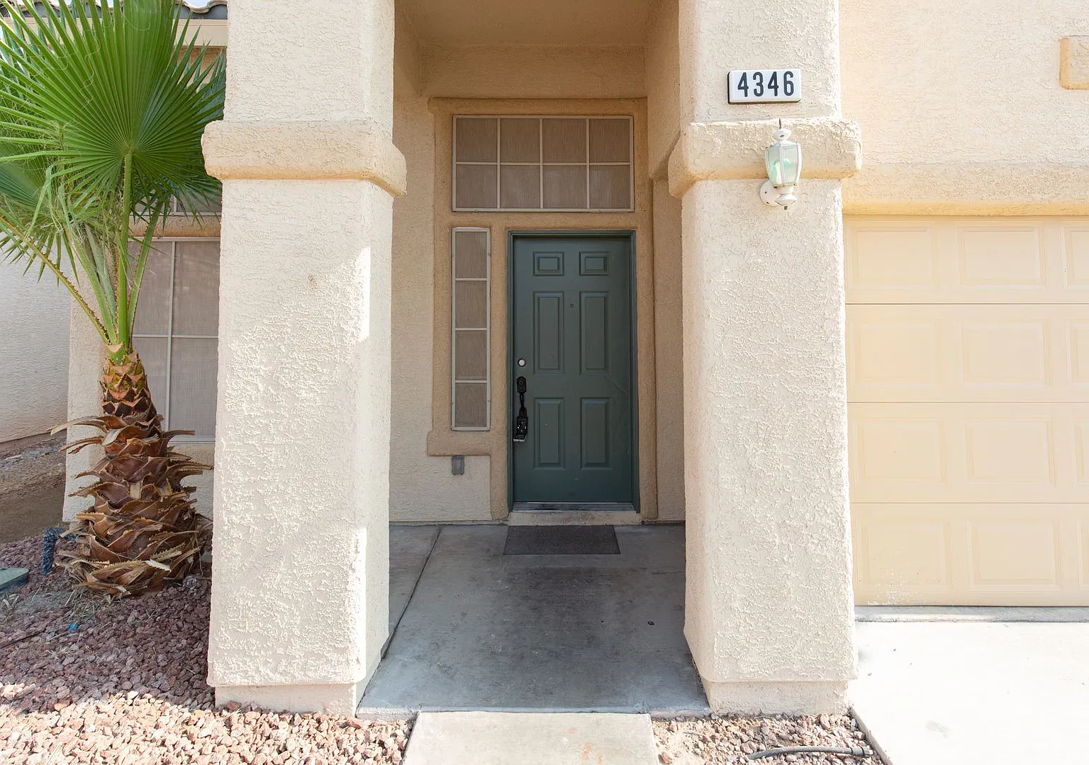 Large 4 bedroom home for less than $2000! — Photo 4