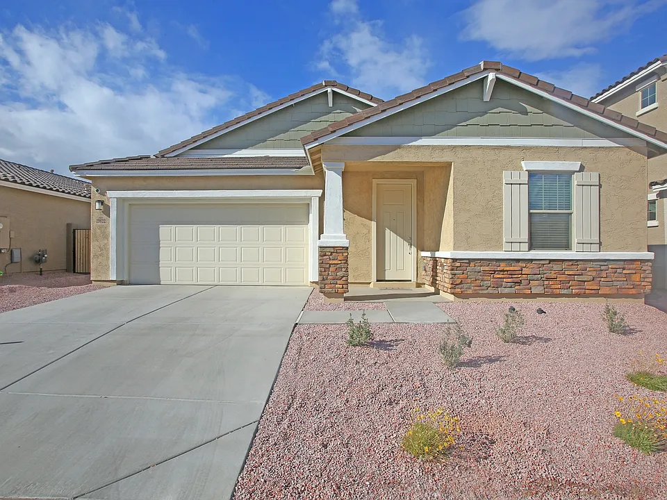 19822 W Pinchot Dr