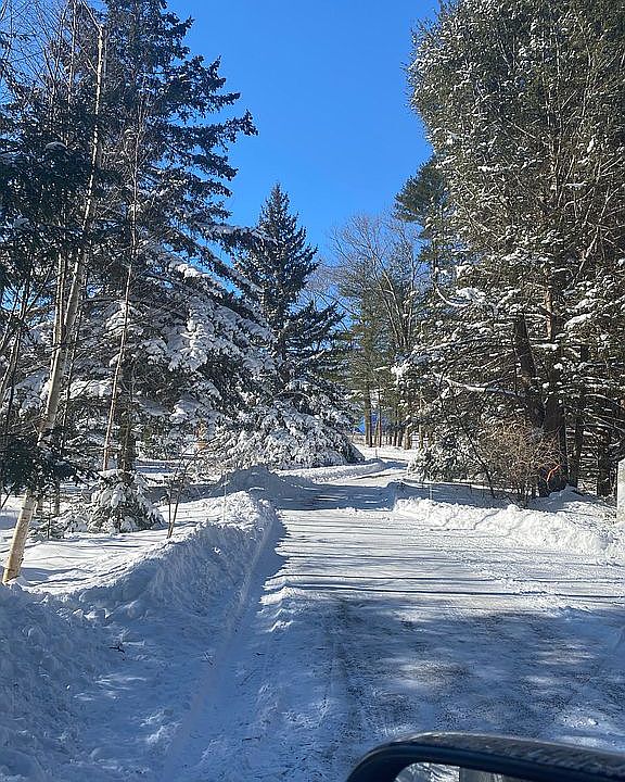 Entrance to Jamies way