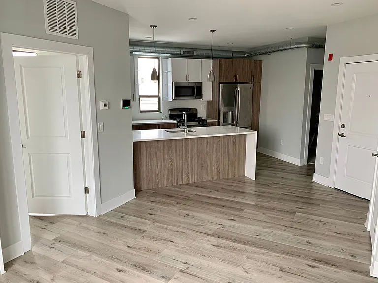 Ridge Ave 1540 — Photo 6