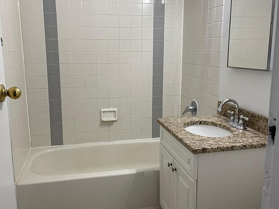 5th image of 43 Van Wagenen Ave APT 5F