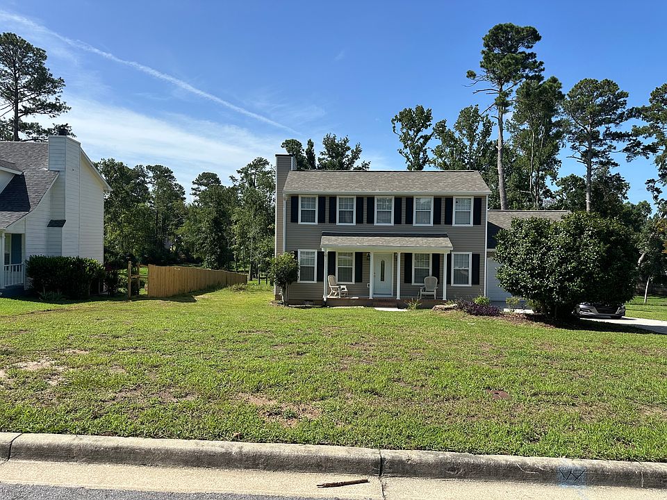 1st image of 656 Clinton Way W