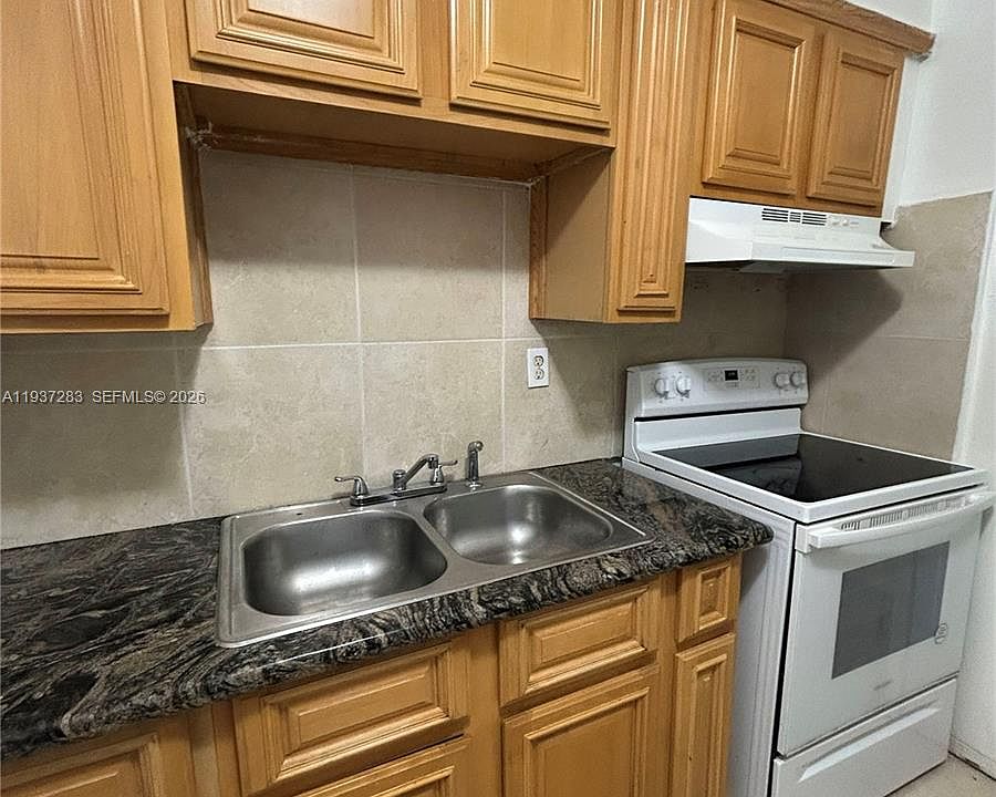 1st image of 1220 NE 110th Ter Trlr B