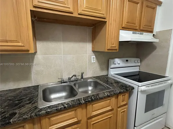 1220 NE 110th Ter Trlr B, Miami, FL 33161