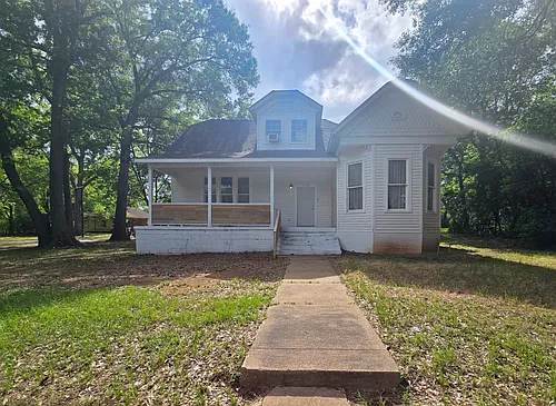 1003 Howard St Photo 1