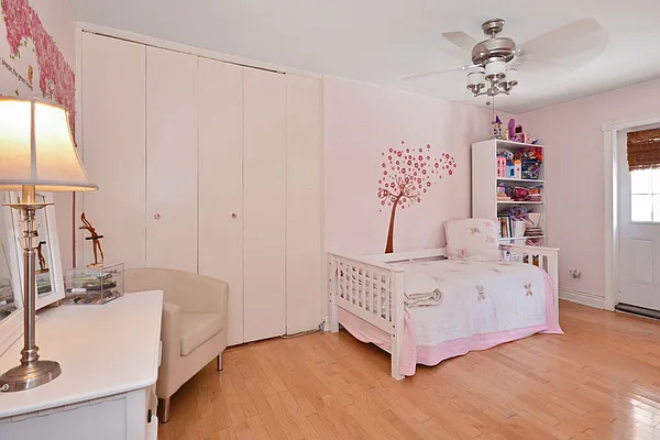 Sold by REMAX Distinguished Homes | media 13