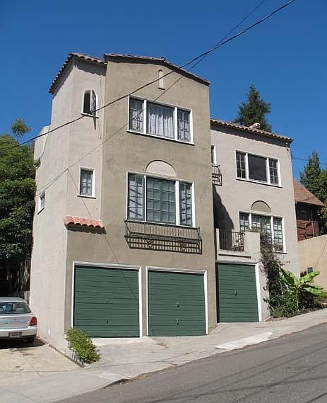 This is a four-unit building with three parking garages. It is well maintained. The available unit is on the right side of the second floor, which is 900 sq ft.