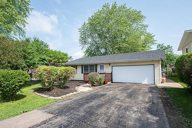 1st image of 450 Robinhood Dr