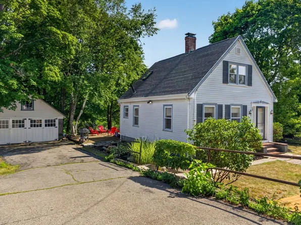 54 Quarry St, Quincy, MA 02169
