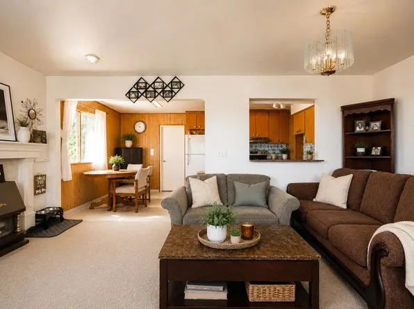 1303 Johnson St, Coquitlam, BC V3B 4T6