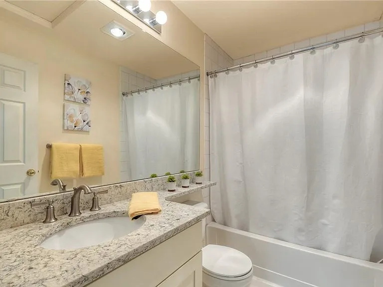 12431 NE 7th Pl — Photo 21