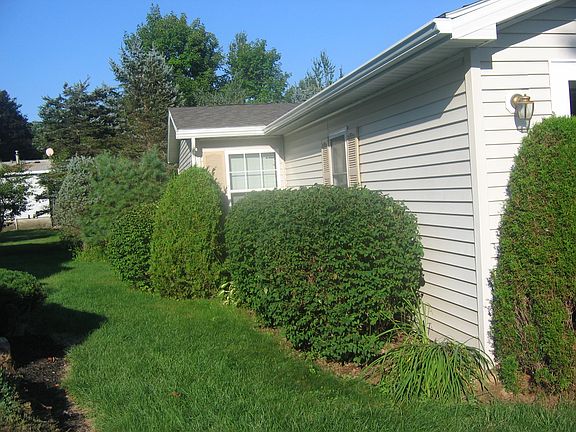 garage side of house