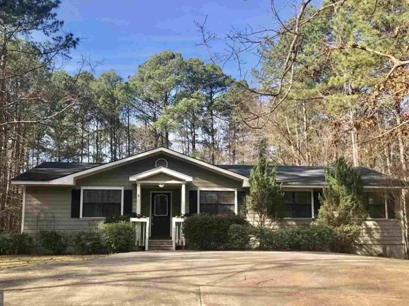 425 Pelican Cir, Monticello, GA 31064