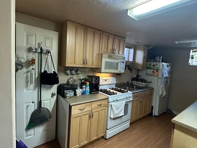 161 N 900 W #B — Photo 7