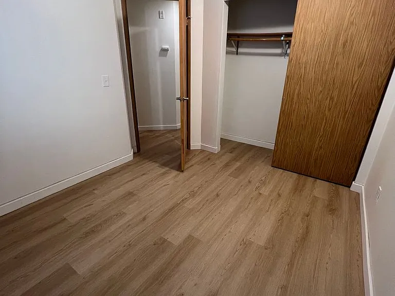 Jefferson Court — Photo 11