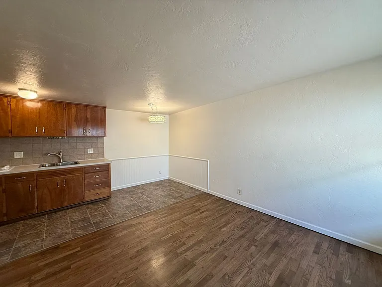 2950 Willamette St — Photo 2