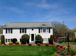 30 Timber Ln, Taunton, MA 02780