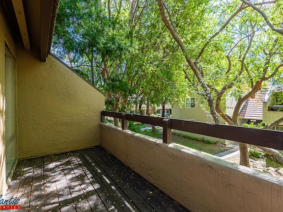5th image of 300 Tradewinds Dr APT 6