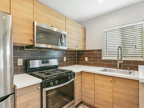 2nd image of 2623 Barranca St #1/2