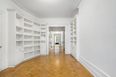 Rented by Warburg