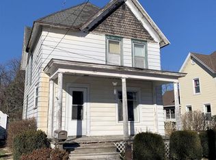 421 N Ludington St, Columbus, WI 53925