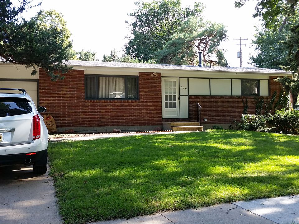 1st image of 700 E Avon Ln