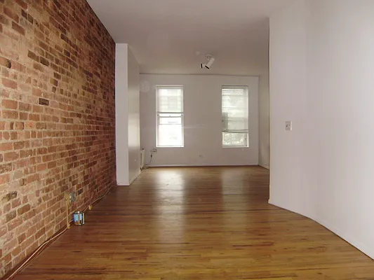 Rented by Mauro Bros Real Estate Services LLC | media 10