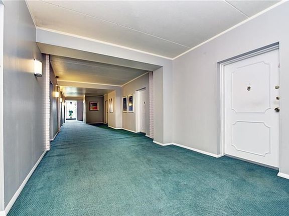 IMMACULATE HALLWAY LEADING TO THIS UNIT