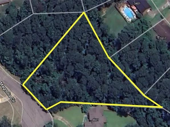 4605 Magnolia Cir, Northport, AL 35473