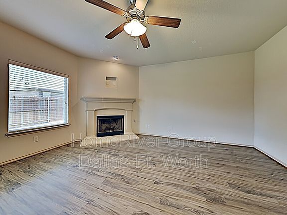 2nd image of 3000 Maple Creek Dr