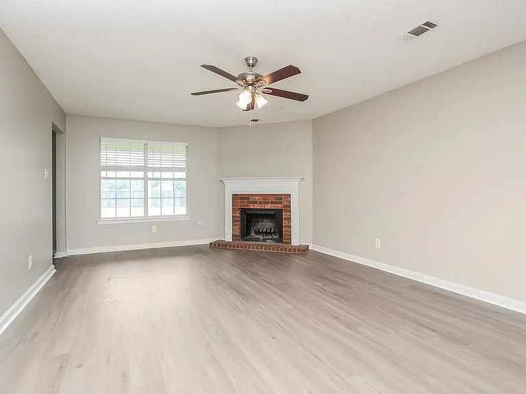 6722 Finch Rd — Photo 5