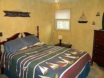 3rd image of 212 Pollard Dr
