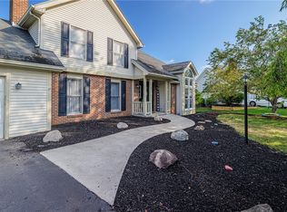 62 Country Ln, Fairport, NY 14450