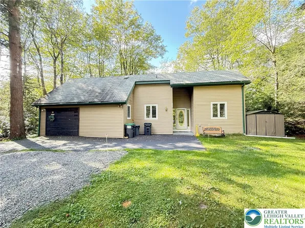 1225 Kilmer Rd, Tobyhanna, PA 18466