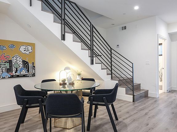 4th image of 829 N Martel Ave #818/901-77
