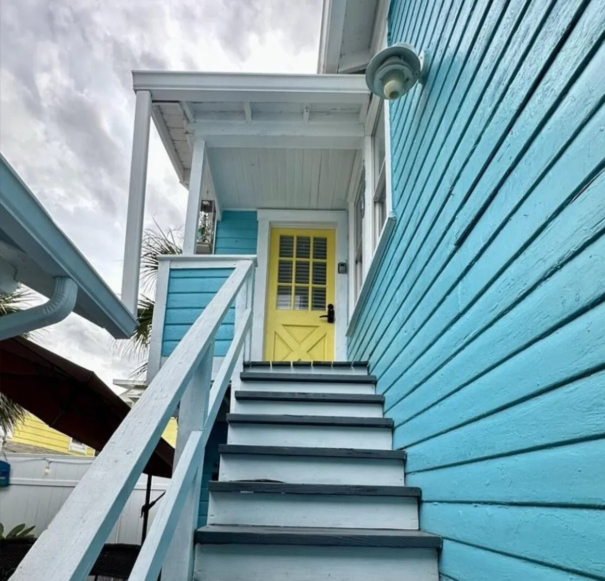 1 bed, 350 sqft, $1,300 — Photo 1