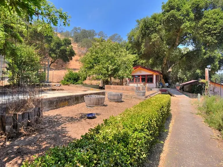 20861 Almaden Rd #20861 — Photo 13