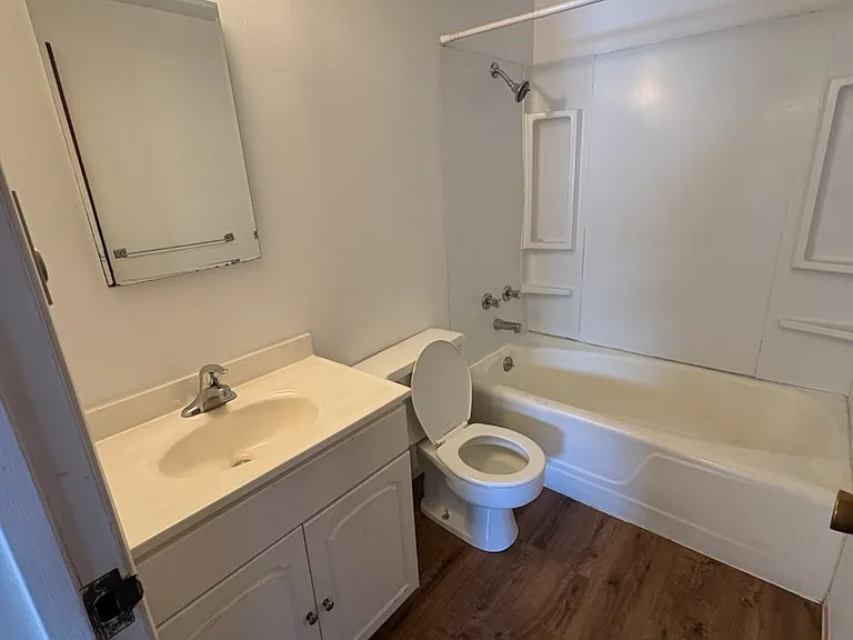 610 Queen Ave #A — Photo 5
