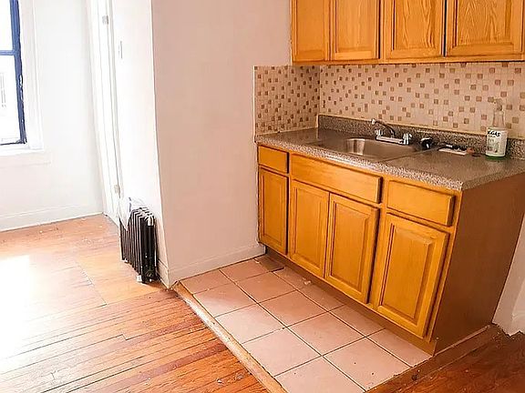 2nd image of 2403 Hoffman St APT 28